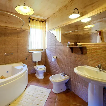 Holiday Casa Barbici Tatil Evi *